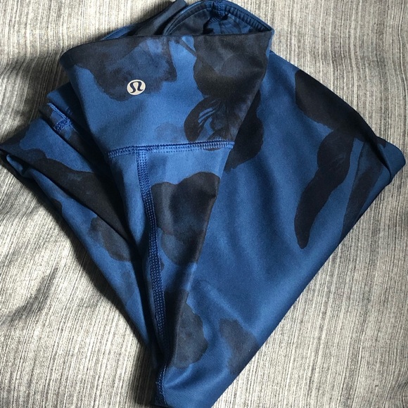 Lululemon Wunder Under Womens 4 Leggings Blue Black Inky Floral Luxtreme Active - Picture 2 of 7